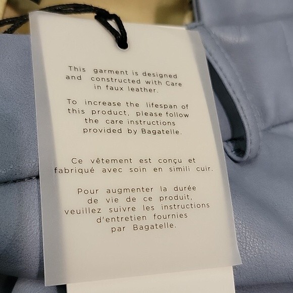 7 FOR ALL MANKIND Blue Faux Leather Cropped Leg Pants NWT size L - Picture 13 of 13